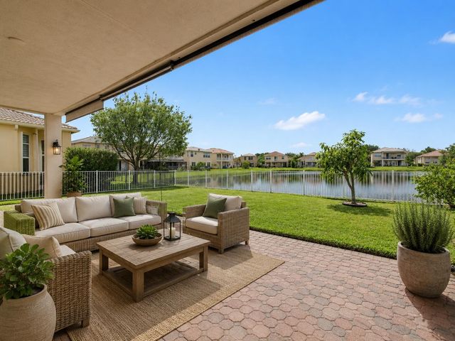11179 SW Wyndham Way, Port St. Lucie, FL 34987