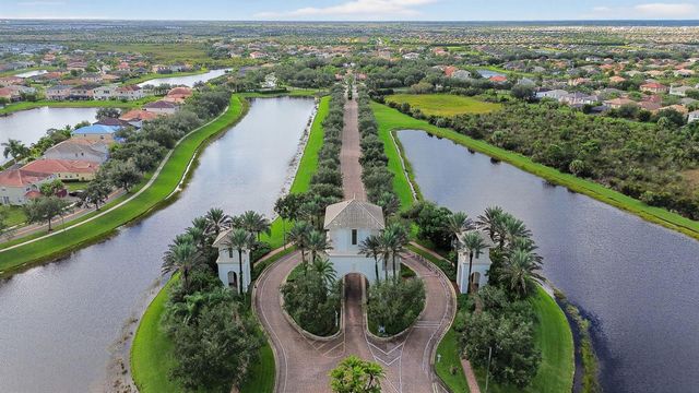 11179 SW Wyndham Way, Port St. Lucie, FL 34987