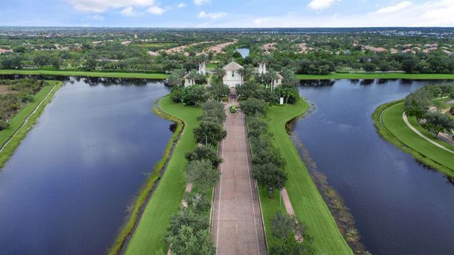 11179 SW Wyndham Way, Port St. Lucie, FL 34987