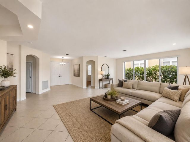 11179 SW Wyndham Way, Port St. Lucie, FL 34987