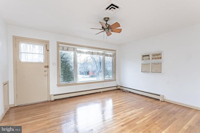 2201 ROLLINS DR, Alexandria, VA 22307