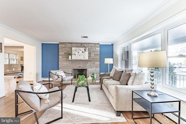 2201 ROLLINS DR, Alexandria, VA 22307