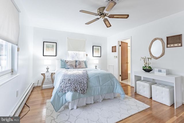 2201 ROLLINS DR, Alexandria, VA 22307