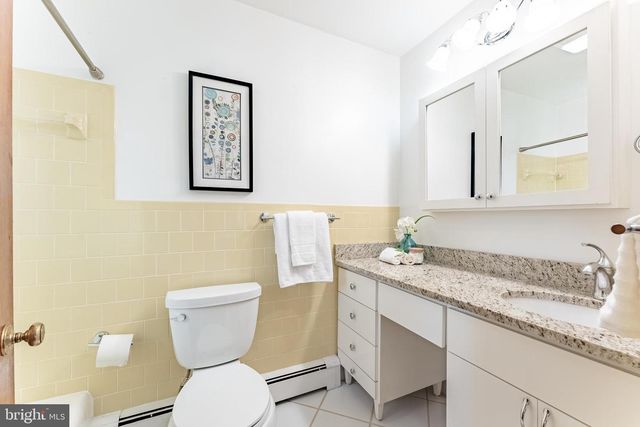 2201 ROLLINS DR, Alexandria, VA 22307