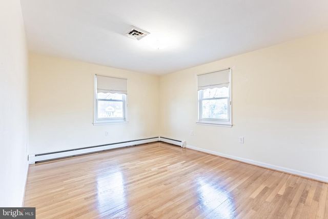 2201 ROLLINS DR, Alexandria, VA 22307