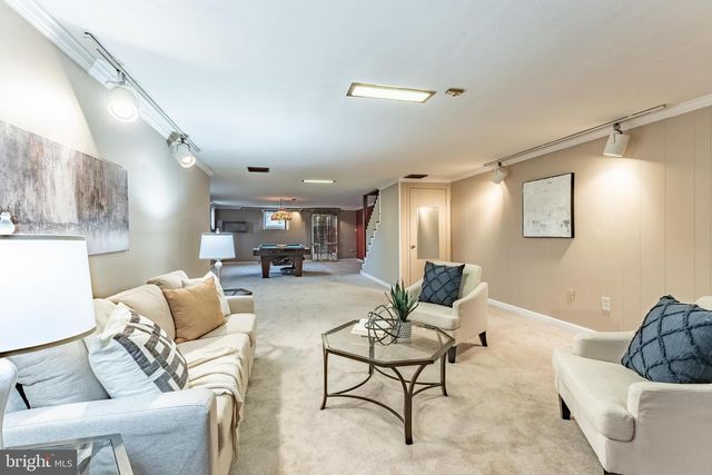 2201 ROLLINS DR, Alexandria, VA 22307