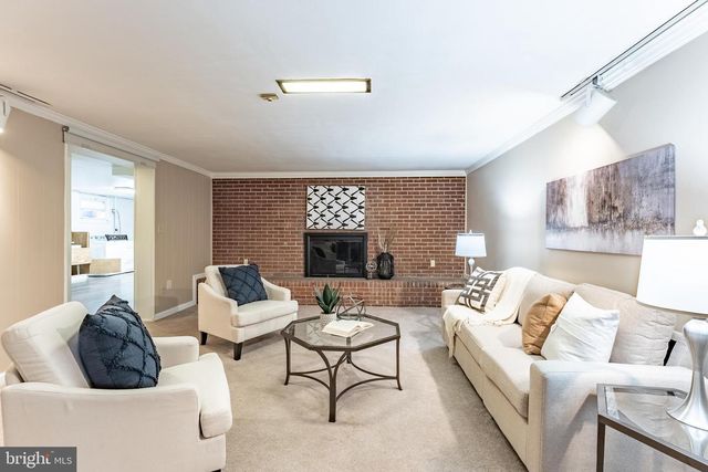 2201 ROLLINS DR, Alexandria, VA 22307