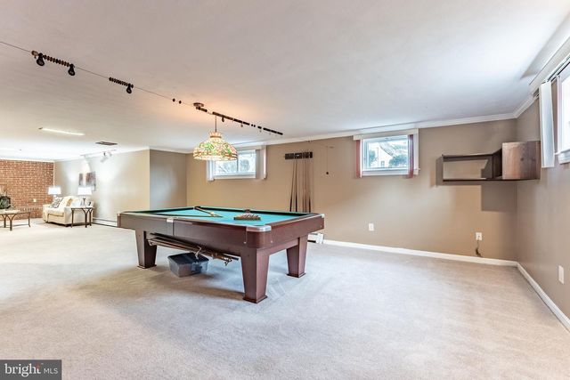 2201 ROLLINS DR, Alexandria, VA 22307