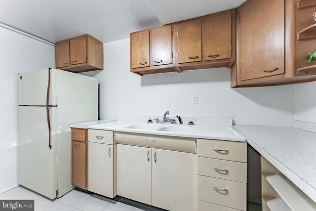 2201 ROLLINS DR, Alexandria, VA 22307