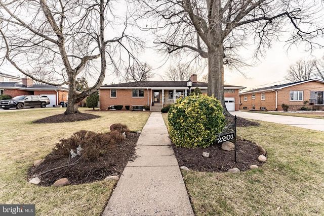 2201 ROLLINS DR, Alexandria, VA 22307