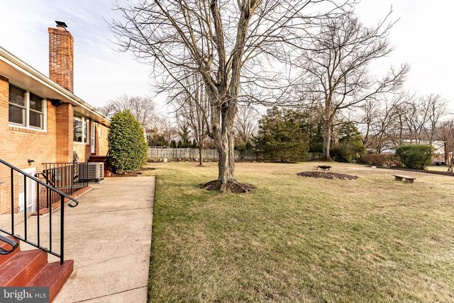 2201 ROLLINS DR, Alexandria, VA 22307