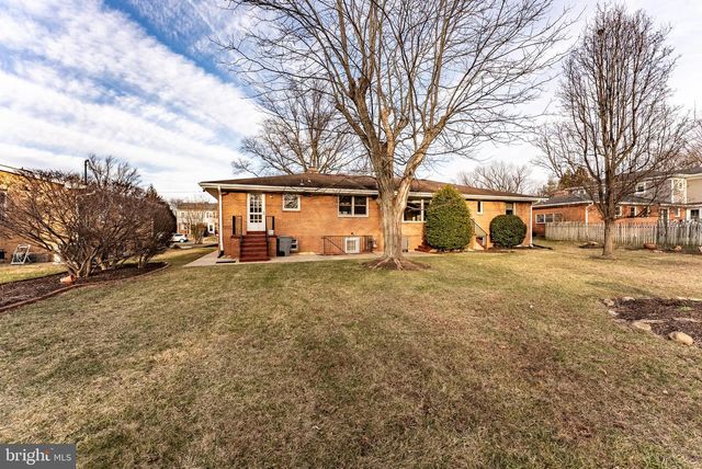 2201 ROLLINS DR, Alexandria, VA 22307