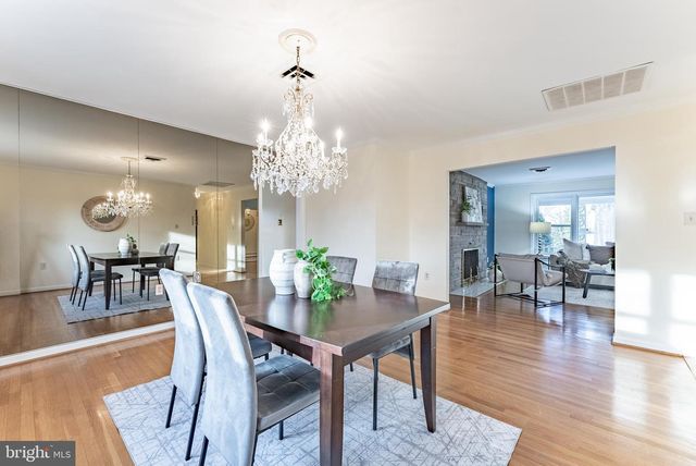 2201 ROLLINS DR, Alexandria, VA 22307