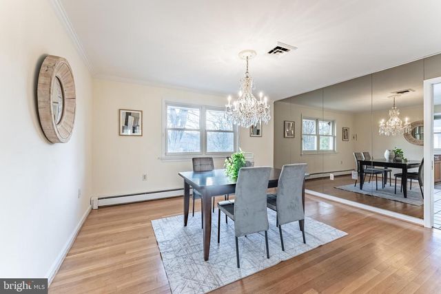 2201 ROLLINS DR, Alexandria, VA 22307