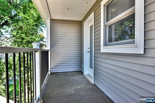 7 Bergen Street 201, Westwood, NJ 07675
