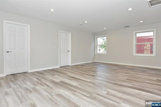7 Bergen Street 201, Westwood, NJ 07675