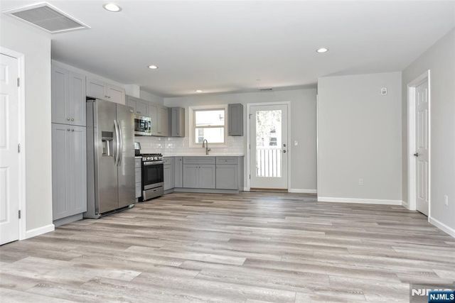 7 Bergen Street 201, Westwood, NJ 07675