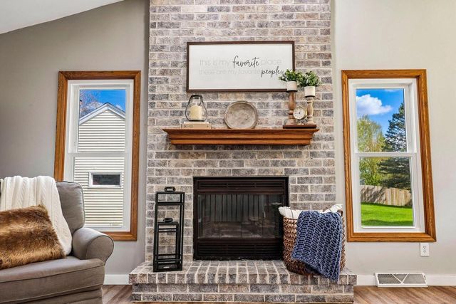 W163N10528 Ridgeview LANE, Germantown, WI 53022