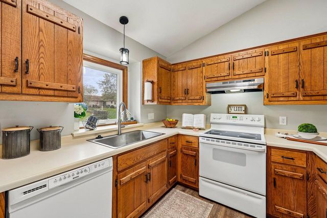 W163N10528 Ridgeview LANE, Germantown, WI 53022