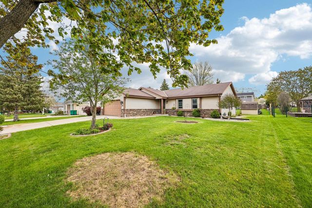 W163N10528 Ridgeview LANE, Germantown, WI 53022