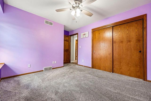 W163N10528 Ridgeview LANE, Germantown, WI 53022