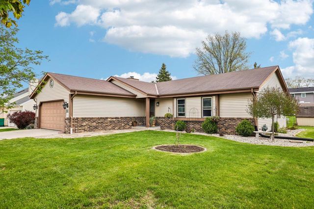 W163N10528 Ridgeview LANE, Germantown, WI 53022