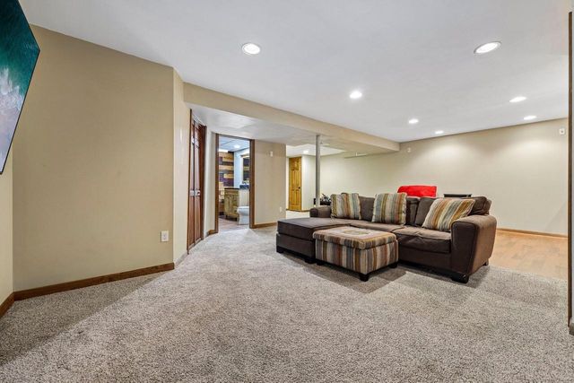 W163N10528 Ridgeview LANE, Germantown, WI 53022