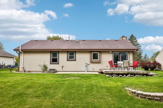 W163N10528 Ridgeview LANE, Germantown, WI 53022