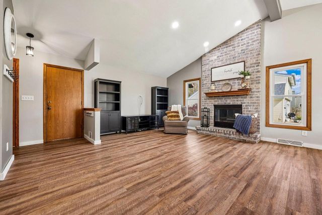 W163N10528 Ridgeview LANE, Germantown, WI 53022