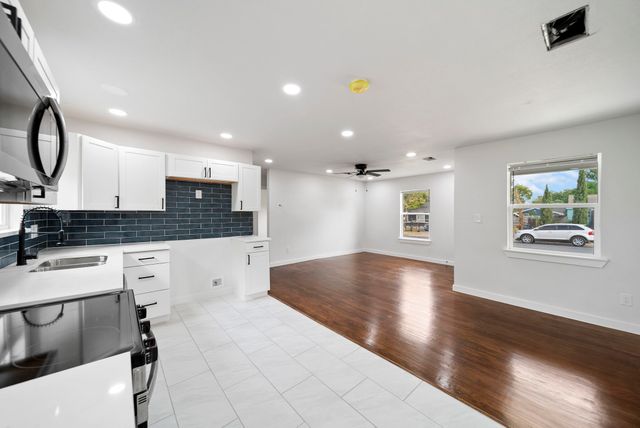 2451 Hudspeth Avenue, Dallas, TX 75216