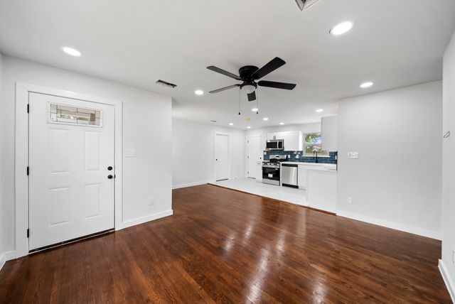 2451 Hudspeth Avenue, Dallas, TX 75216