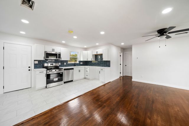 2451 Hudspeth Avenue, Dallas, TX 75216