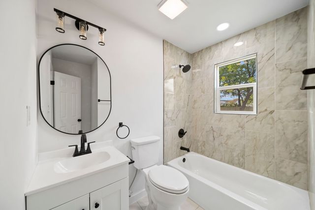 2451 Hudspeth Avenue, Dallas, TX 75216
