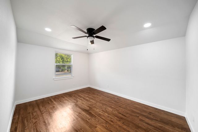 2451 Hudspeth Avenue, Dallas, TX 75216