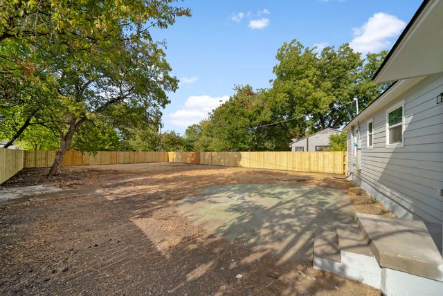 2451 Hudspeth Avenue, Dallas, TX 75216