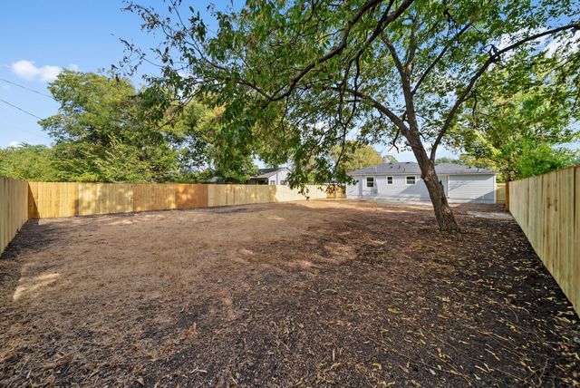 2451 Hudspeth Avenue, Dallas, TX 75216