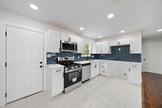 2451 Hudspeth Avenue, Dallas, TX 75216