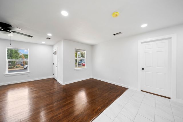 2451 Hudspeth Avenue, Dallas, TX 75216