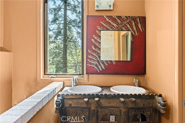 274 N Fairway, Lake Arrowhead, CA 92352