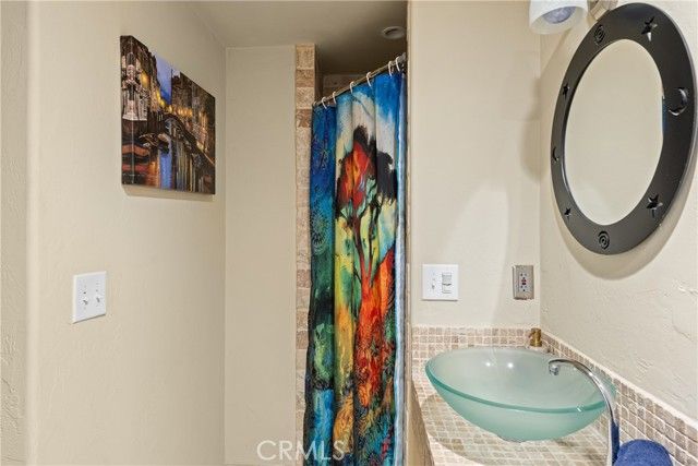 274 N Fairway, Lake Arrowhead, CA 92352