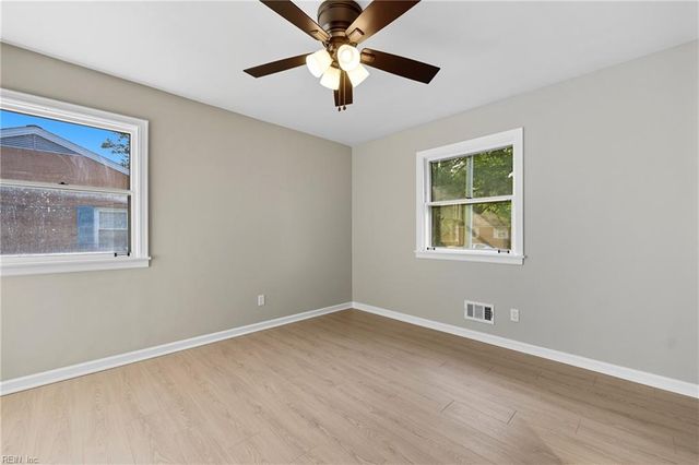 5208 Askew RD, Chesapeake, VA 23321