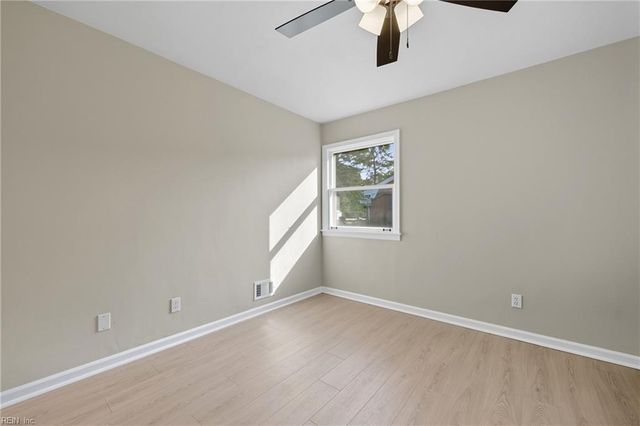 5208 Askew RD, Chesapeake, VA 23321