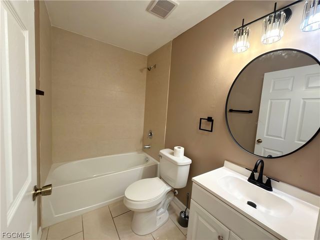 4124 Skyline BLVD, Cape Coral, FL 33914
