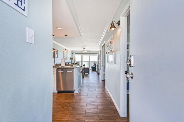 7310 Seawall Boulevard 1203, Galveston, TX 77551