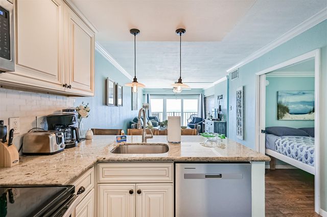 7310 Seawall Boulevard 1203, Galveston, TX 77551