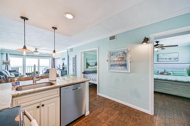 7310 Seawall Boulevard 1203, Galveston, TX 77551