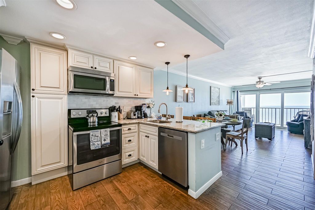 7310 Seawall Boulevard 1203, Galveston, TX 77551