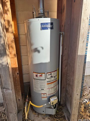 942 W Lynwood, San Antonio, TX 78201