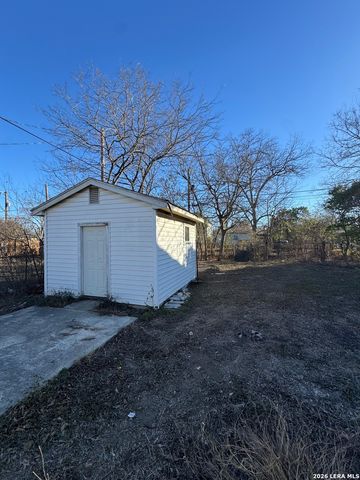 942 W Lynwood, San Antonio, TX 78201