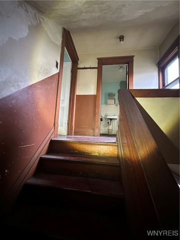 557 20th Street, Niagara Falls, NY 14301